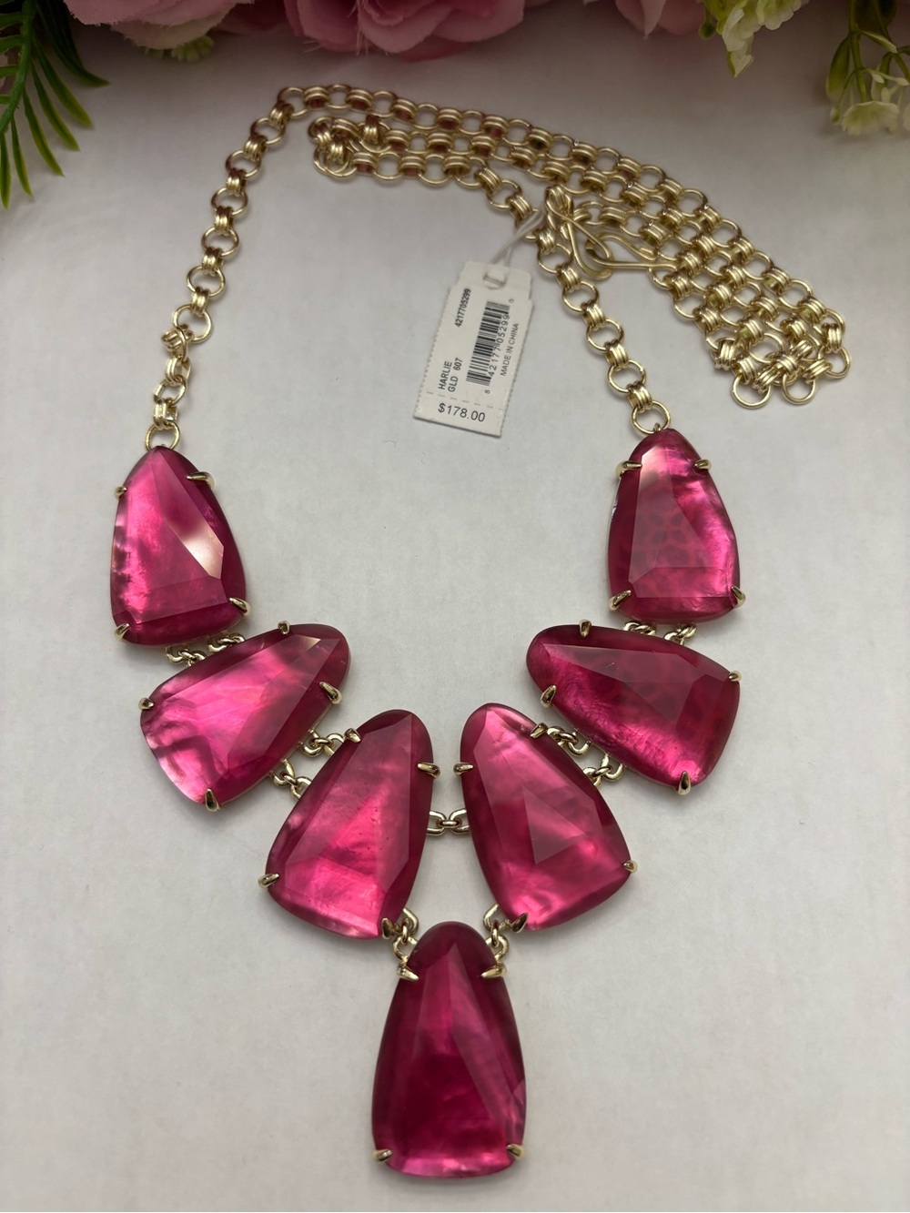 NWT Kendra Scott Harlie Statement Necklace in Gold Berry Illusion